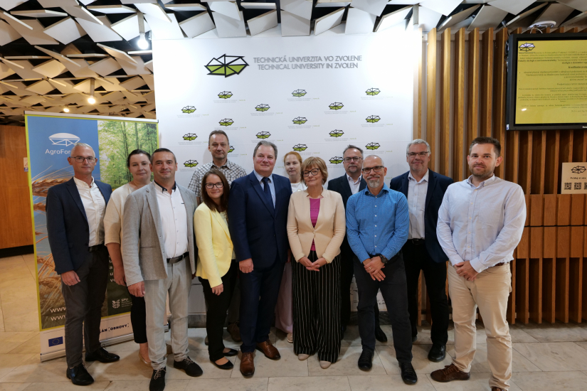 Účastníci pracovného stretnutia Konzorcia - AgroForestry z SPU v Nitre a TUZVO